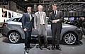 Die Telekom ordert 1000 Mégane Grandtour (v.l.): Michael Borner, Direktor Flotten Renault Deutschland AG, Telekom-Geschäftsführer Horst Krastetter und Uwe Hochgeschurtz, Direktor Flotten Renault S.A.S. Foto: Auto-Reporter/Renault